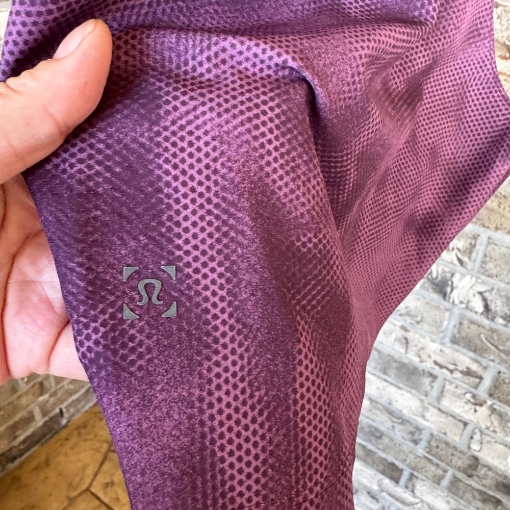Lululemon Channel Cross Swim Short *7"
Shadow Mesh Vintage Plum Multi Size S - Picture 7 of 14